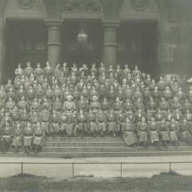 Staff Group - London - Female staff only - 1918