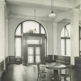 London branch, Old Jewry - Inside front entrance
