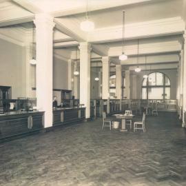 London branch, Old Jewry - Public space from entrance porch
