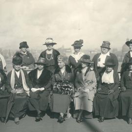 Loan raising World War I - 2nd Peace Loan: NSW Ladies Loan Committee - 1920