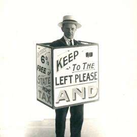 Loan advertising World War I - other forms: Walking advertisement, 2nd Peace Loan - July 1920