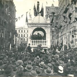First Peace Loan Campaign in Sydney - Opening day 26 August 1919  (copy f)