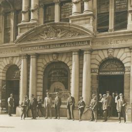 Commonwealth Bank - Branches - Melbourne - Modern Chambers, 317 Collins Street - Temporary premises from 15 July 1912 - Exterior - 1912 (plate 30)