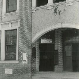 Commonwealth Bank - Branches - Roma - Exterior (plate 67)