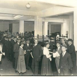 War Loan Department Post Office Chambers, Sydney - Closing day 5th War Loan - 2 November 1917 (plate 126)