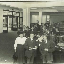 War Loan Department Post Office Chambers, Sydney - Closing day 5th War Loan - 2 November 1917  (plate 130)