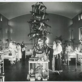 Commonwealth Bank - Head Office - Charity work - Christmas tree at children's Hospital, Camperdown - 23 December 1919  (plate 170)