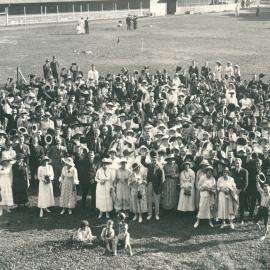 Commonwealth Bank - Head Office - Staff Reunion at Clifton Gardens - 10 January 1920 (plate 173)