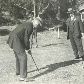 Commonwealth Bank - Staff - Denison Miller playing golf at Clifton Gardens - 1920 (plate 176)