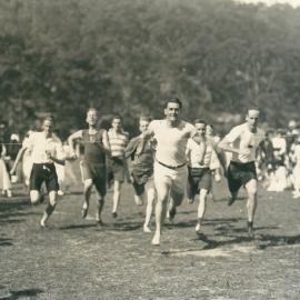 Commonwealth Bank - Staff Reunion at Clifton Gardens - 10 January 1920 (plate 179)
