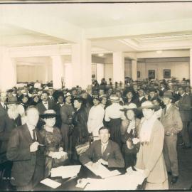 War Loan Department Post Office Chambers, Sydney - Closing day 6th War Loan - 10 April 1918 (plate 231)