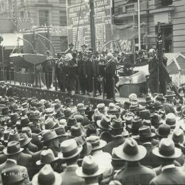 Seventh War Loan Campaign Activities in Sydney - Presentation of Honour Flags on Destroyer in Moore Street - 4 October 1918 (plate 251)