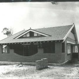 Commonwealth Bank - War Service Home - Fairlight Street, Five Dock (side view) (plate 381)