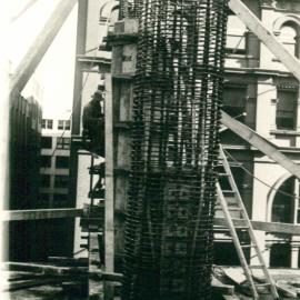 Government Savings Bank of N.S.W. - Head office 48-50 Martin Place - Construction - Exterior - Top of steel column, 1st floor, showing junction with reinforcement - 4 July 1925 (plate 500)