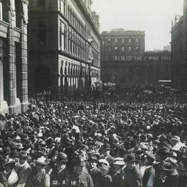 Commonwealth Bank - Spectators in Martin Place at the opening of the new Head Office - 22 August 1916 (plate 645)