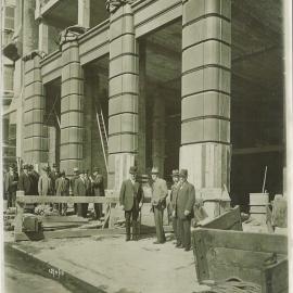 Head Office - Construction, visitors - Lord Mayor and Aldermen of the City Council - 12 April 1915 (plate 668)