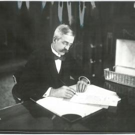 Commonwealth Bank - Head Office cnr Pitt Street & Martin Place - Staff - Sir Denison Miller - 12 September 1916 (plate 725)