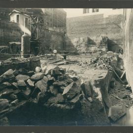 Commonwealth Bank - Head Office cnr Pitt Street & Martin Place - Construction - Continuation of excavation of ground -  May 1914 (plate 737)