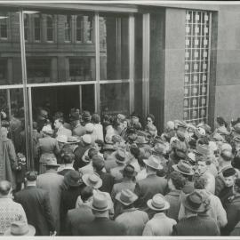 Hobart - Opening of new premises - Crowd entering building (copy b) - 27 September 1954