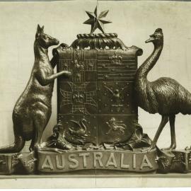 London - Australia House The Strand - Australian bronze cast coat of arms