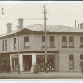 Moores Corner, corner of Elizabeth and Collins Street - 20 June 1916
