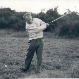 Staff - Sport Etc - Head Office, Dr Coombs, Inter-Bank Golf Tournament Competition - 3 September 1959