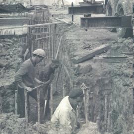 Adelaide Project - 1963-June 1967 - Hand excavation of footings for tie beams - 5 August 1964