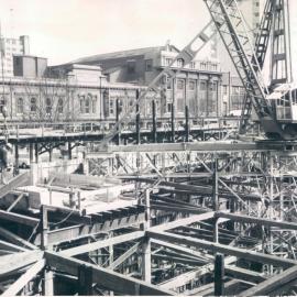 Melbourne Project - December 1961-September 1966 - Beam being lowered into position - 12 September 1962