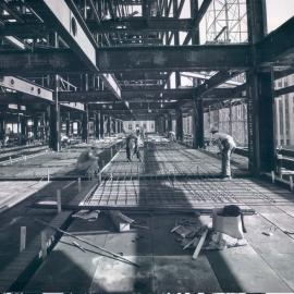 New Head Office Building - June 1960-January 1963 - Placing reinforcing steel, Martin Place frontage, 2nd floor - 14 June 1962