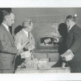 Note Issue Branch - Destruction of worn and soiled notes - 1956