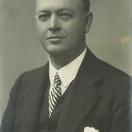 Staff - Sir Samuel Hordern - November 1927