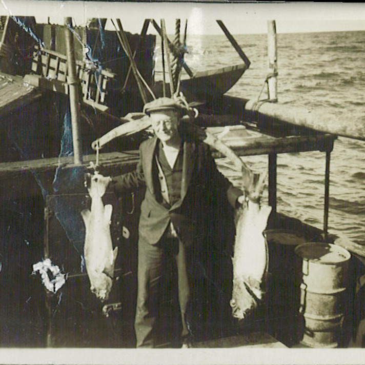  Commonwealth Bank of Australia - 'Niagara' gold salvage - V.E. Neilley on the 'Claymore' - 1941